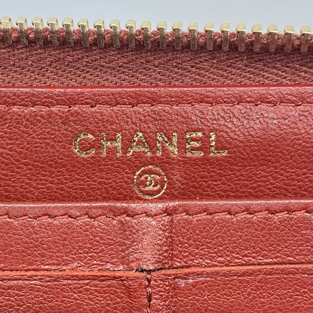 CHANEL Red Wallet - Picture 4 of 12